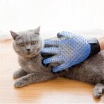 Pet Grooming Deshedding and Massage Glove for removing excess fur in cats and dogs buy online in Rwanda 4
